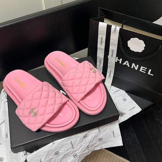C Pillow Sliders Baby Pink